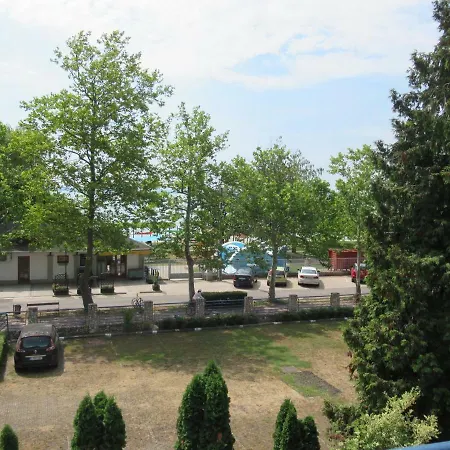 In Csopak/balaton 18320 乔保克